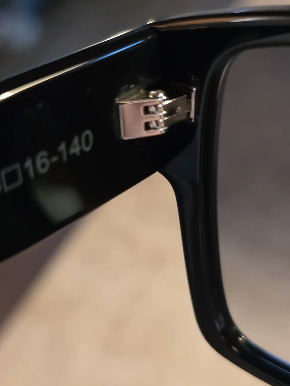 Saint Laurent bold square